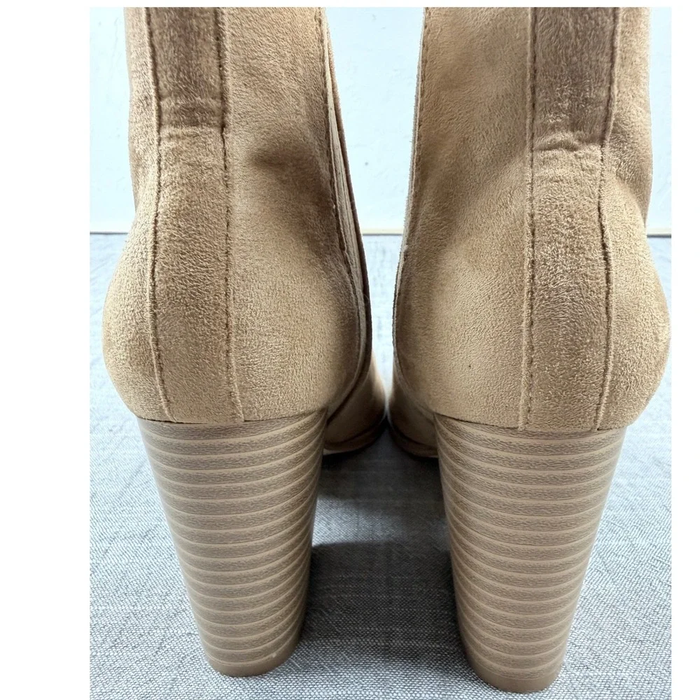 Womens Tan Faux Suede Pointed Toe Ankle Boots Block Heel V-Cut Booties Size 5